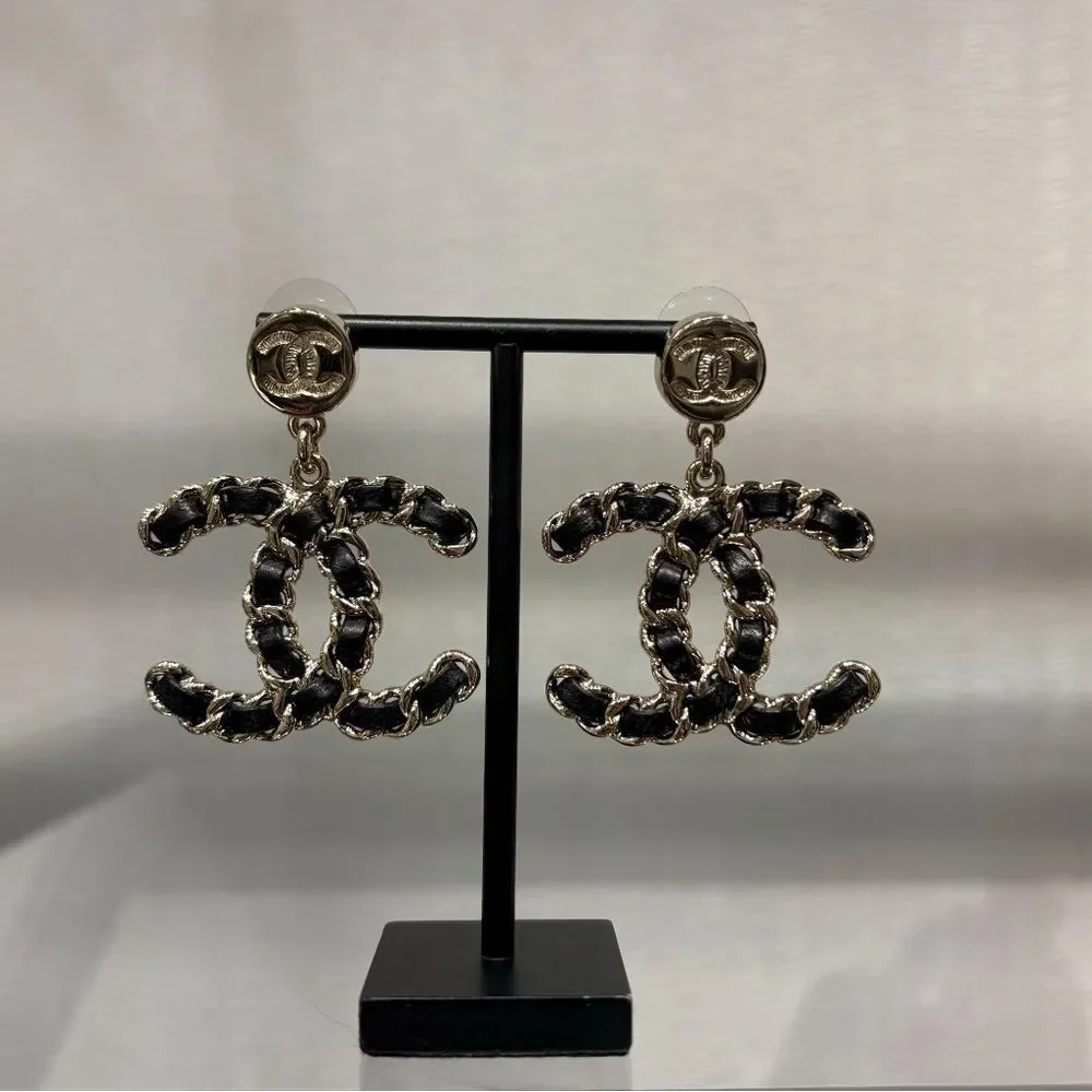 CHANEL Iconic Black and Gold Earrings - Picture 1 of 2